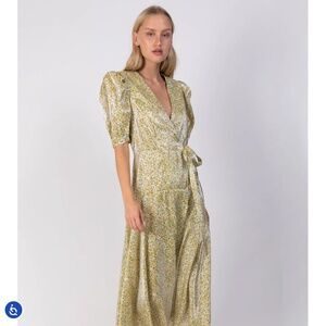 Feminine and elegant